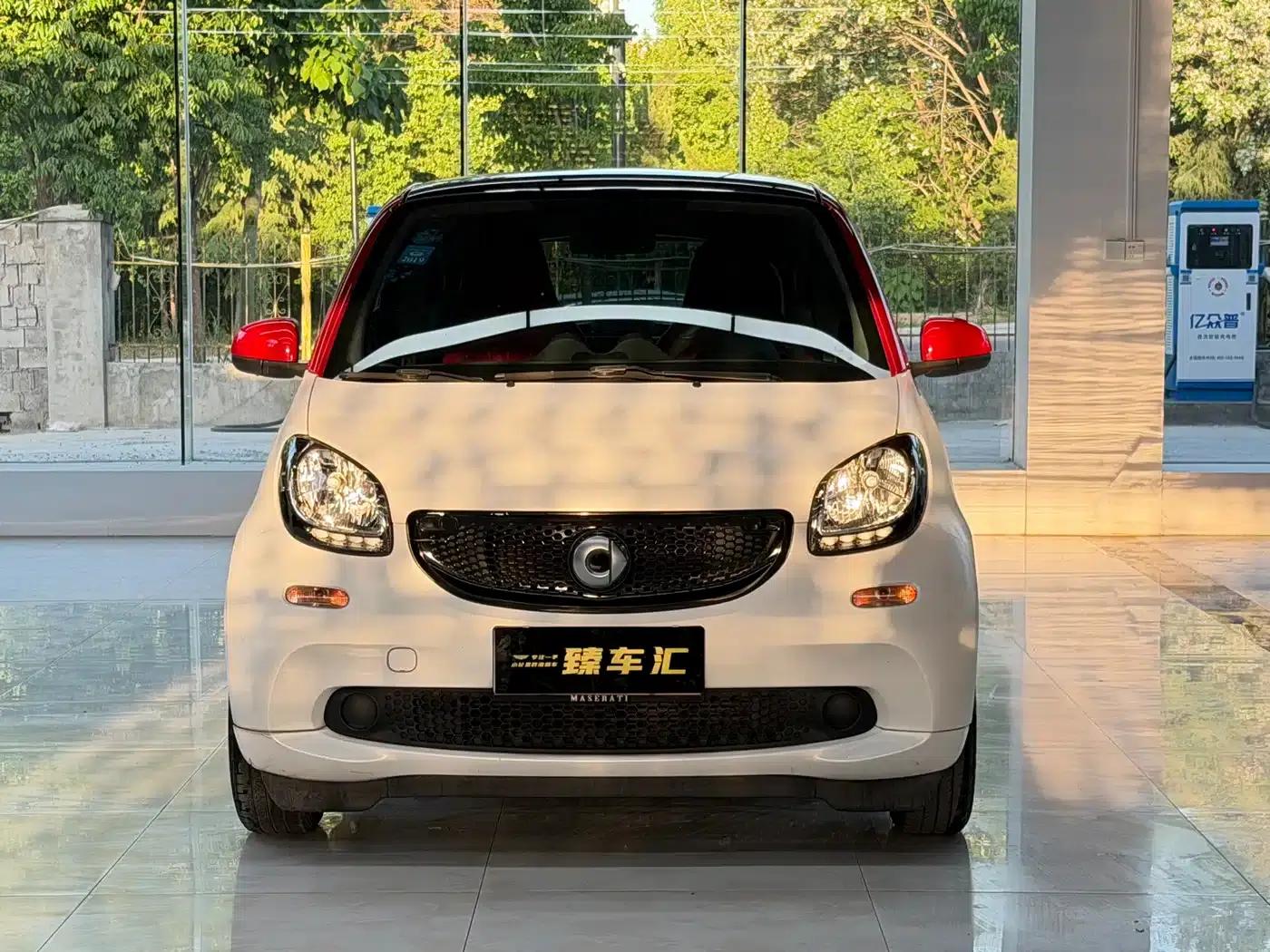 2017 Smart Fortwo 1.0L 52kW Hardtop Beloved Special Edition — миниатюра 2