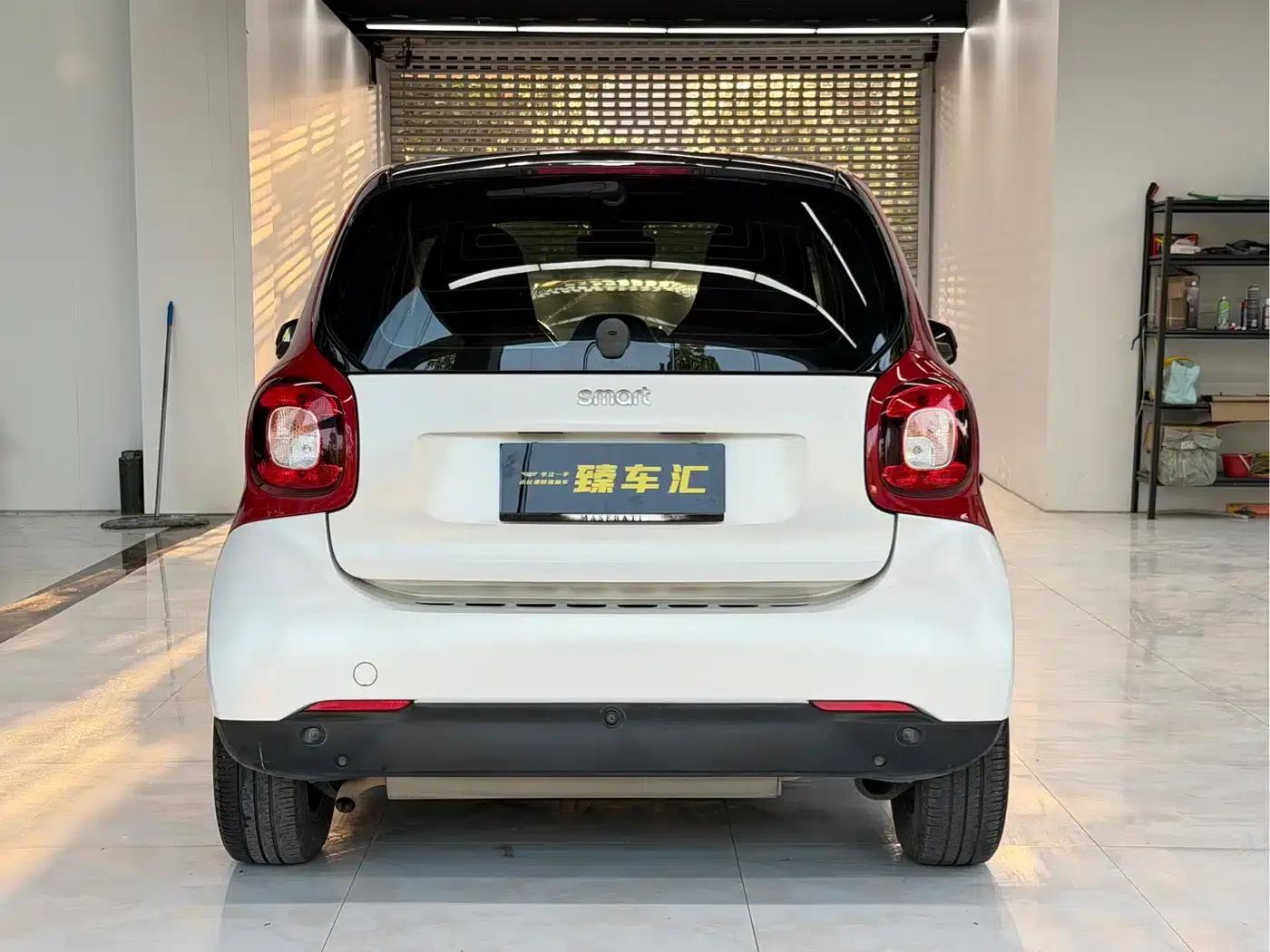 2017 Smart Fortwo 1.0L 52kW Hardtop Beloved Special Edition — миниатюра 5