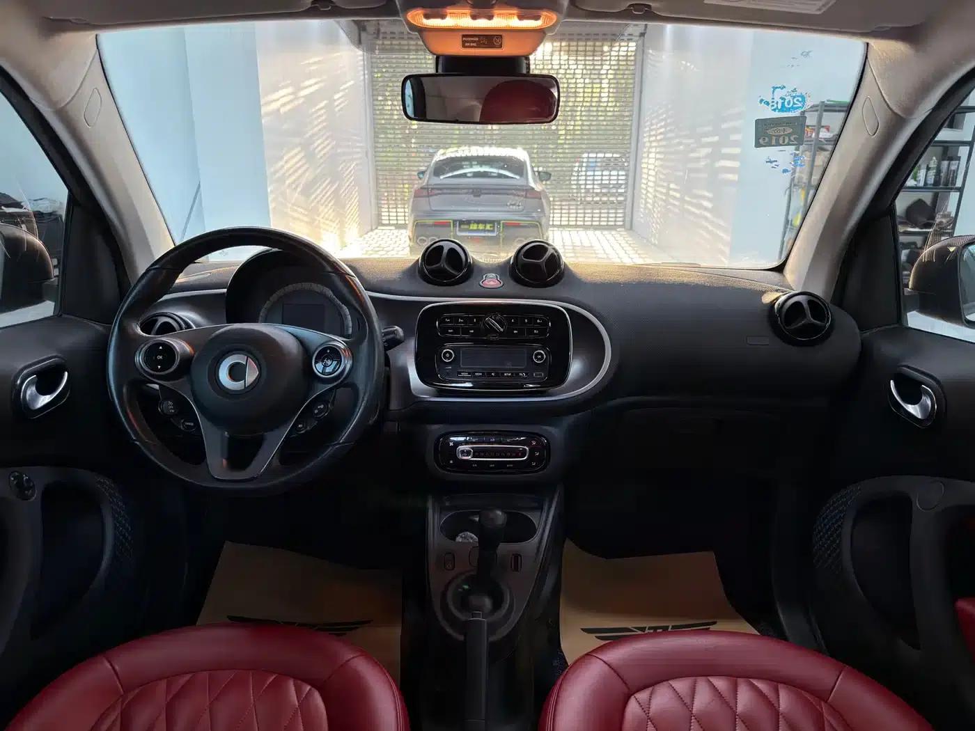 2017 Smart Fortwo 1.0L 52kW Hardtop Beloved Special Edition — миниатюра 9