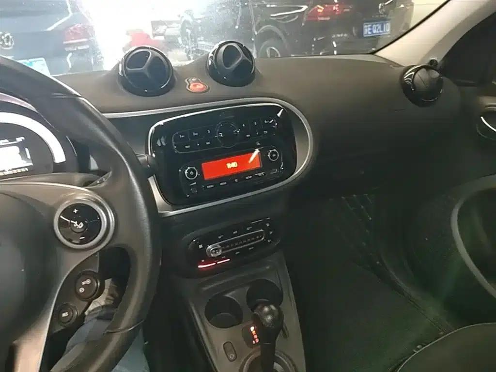 2016 Smart Forfour 1.0L 52kW Passion Edition — миниатюра 13