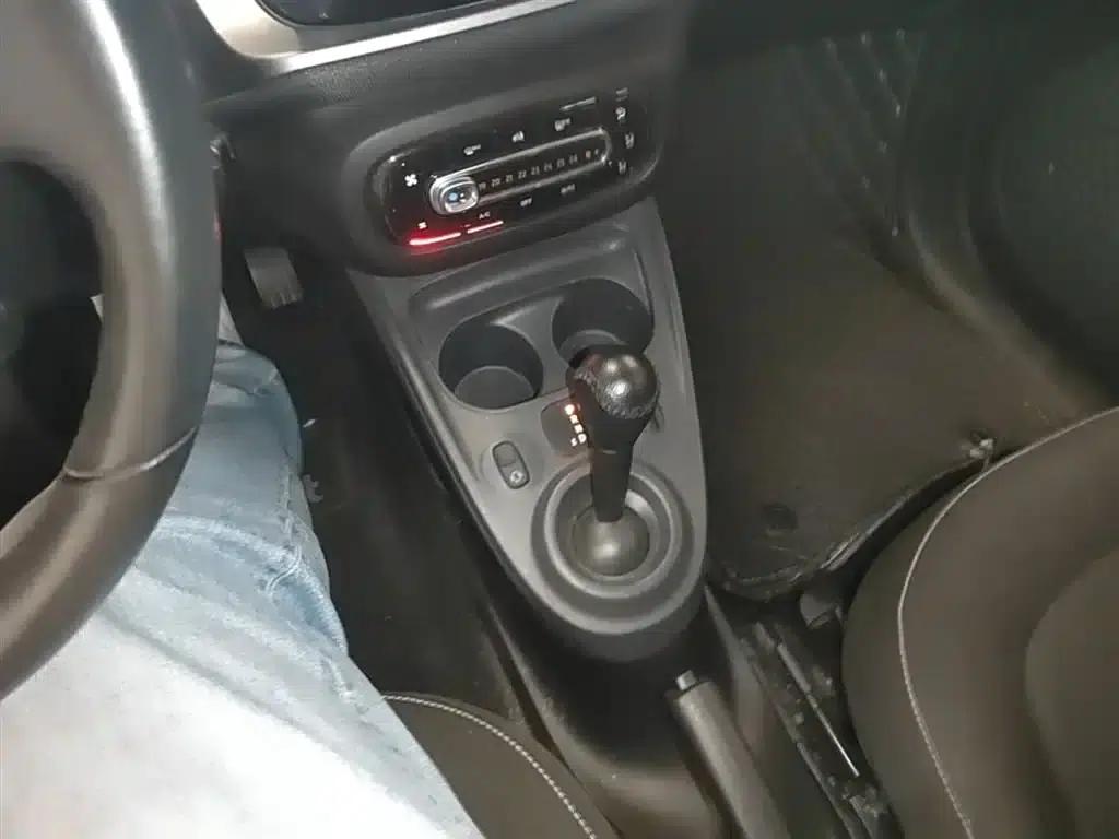2016 Smart Forfour 1.0L 52kW Passion Edition — миниатюра 14