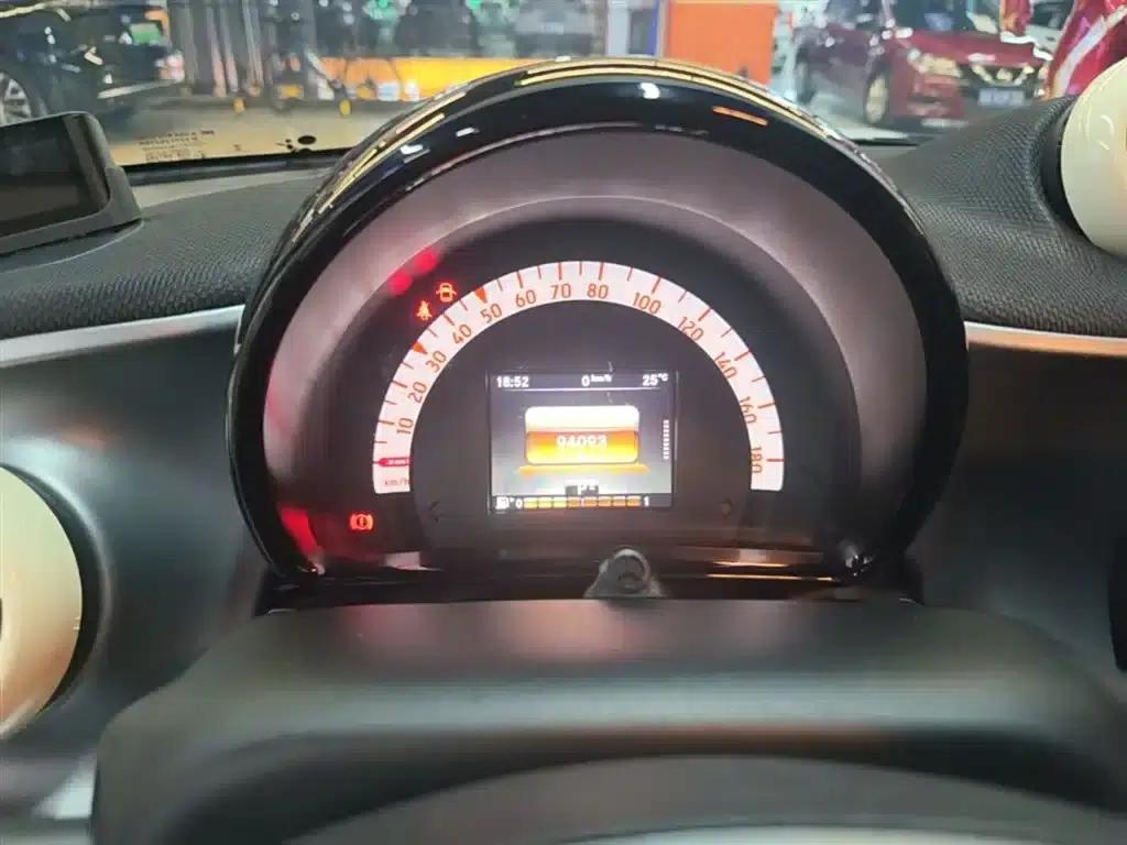 2016 Smart Forfour 1.0L 52kW Passion Edition — миниатюра 12