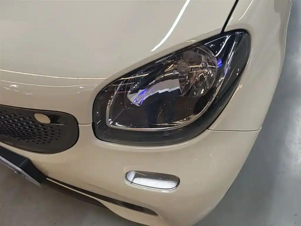 2016 Smart Forfour 1.0L 52kW Passion Edition — миниатюра 24