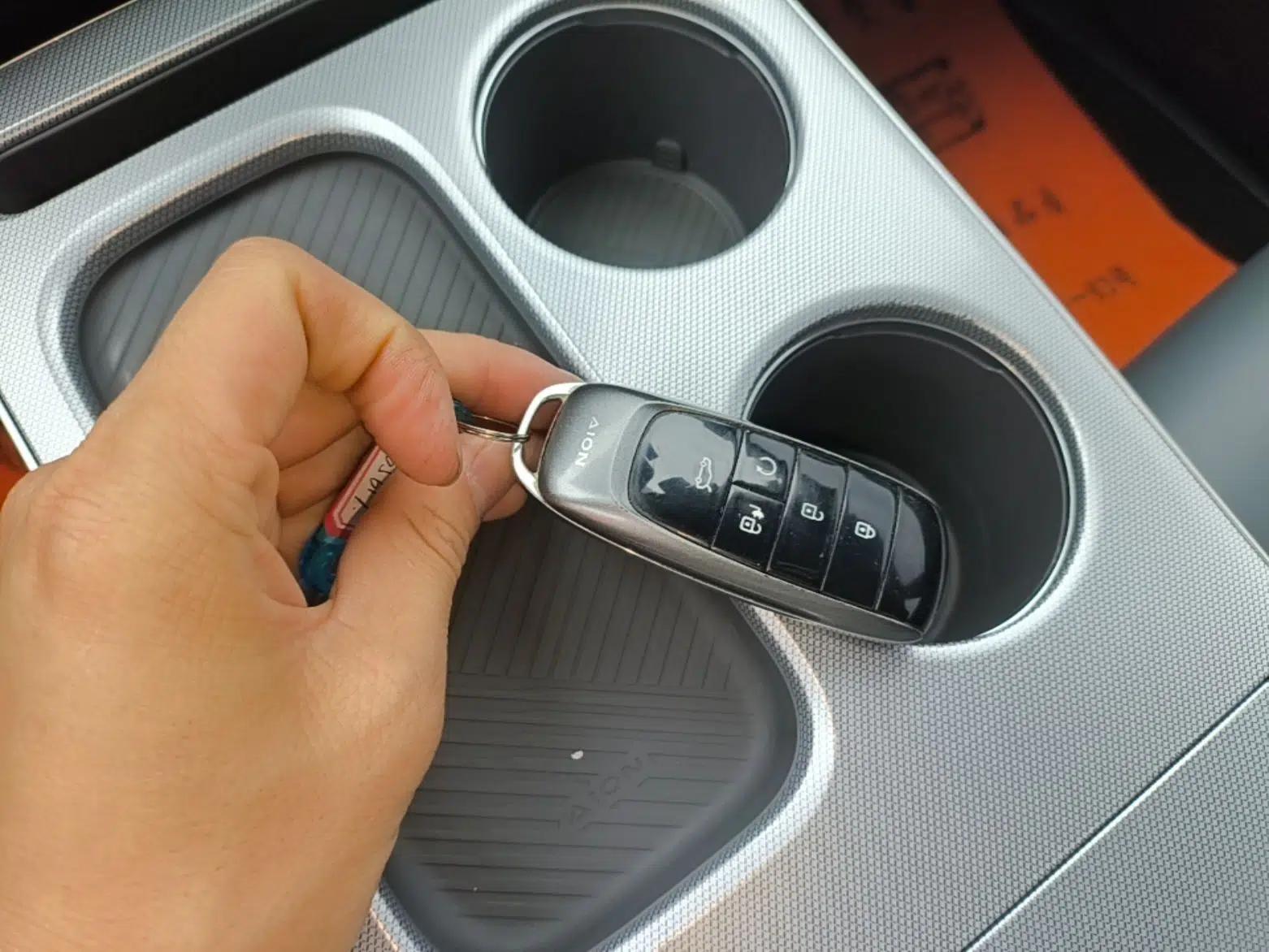 AION Y 2023 Plus 510 Smart Edition — миниатюра 12