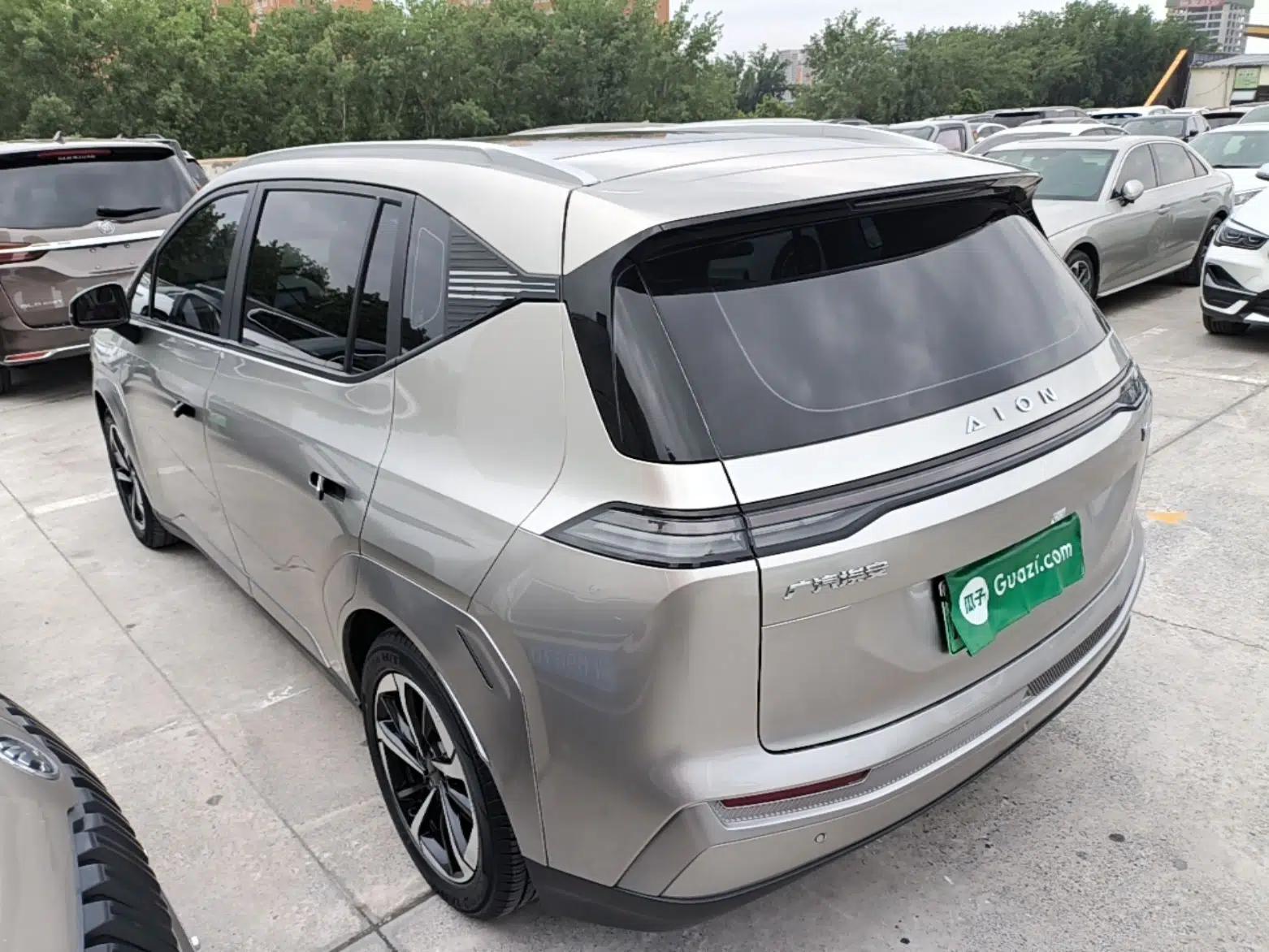 AION Y 2023 Plus 510 Smart Edition — миниатюра 4