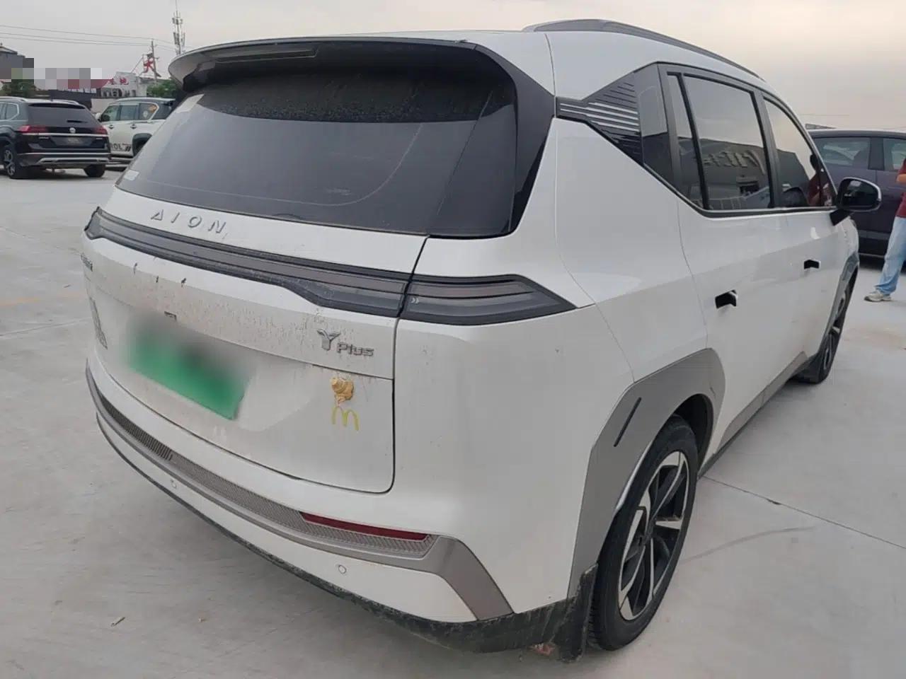 AION Y 2023 Plus 510 Smart Edition — миниатюра 4