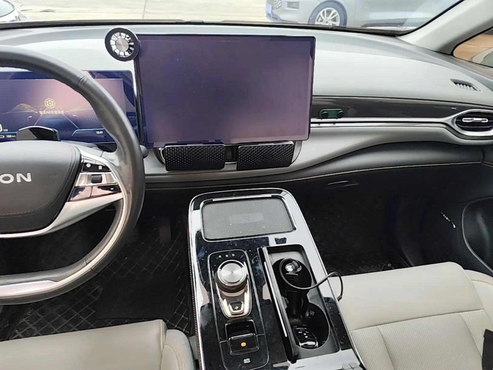 AION V 2021 Plus 80 Pilot Intelligent Driving Edition Ternary Lithium — миниатюра 16