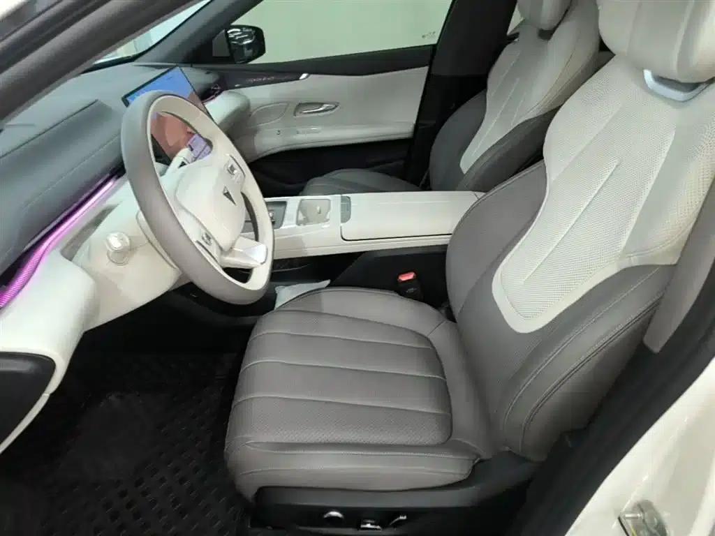 Deep Blue L07 2025 Model 230Ultra Deep Blue Smart Driving AD PRO Extended Range Version — миниатюра 11