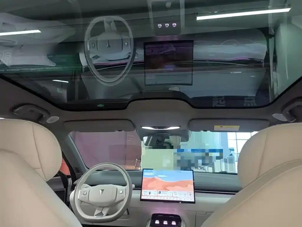 Deep Blue L07 2025 Model 230Ultra Deep Blue Smart Driving AD PRO Extended Range Version — миниатюра 14