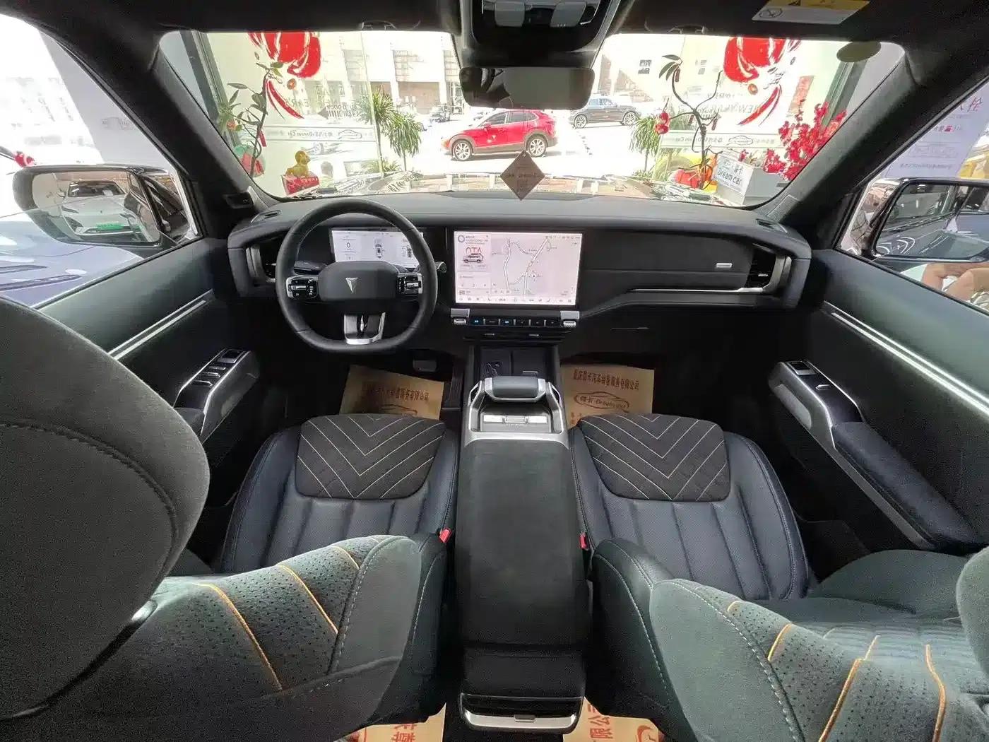 Dark Blue G318 2024 Model, 4WD Air Suspension Version — миниатюра 13