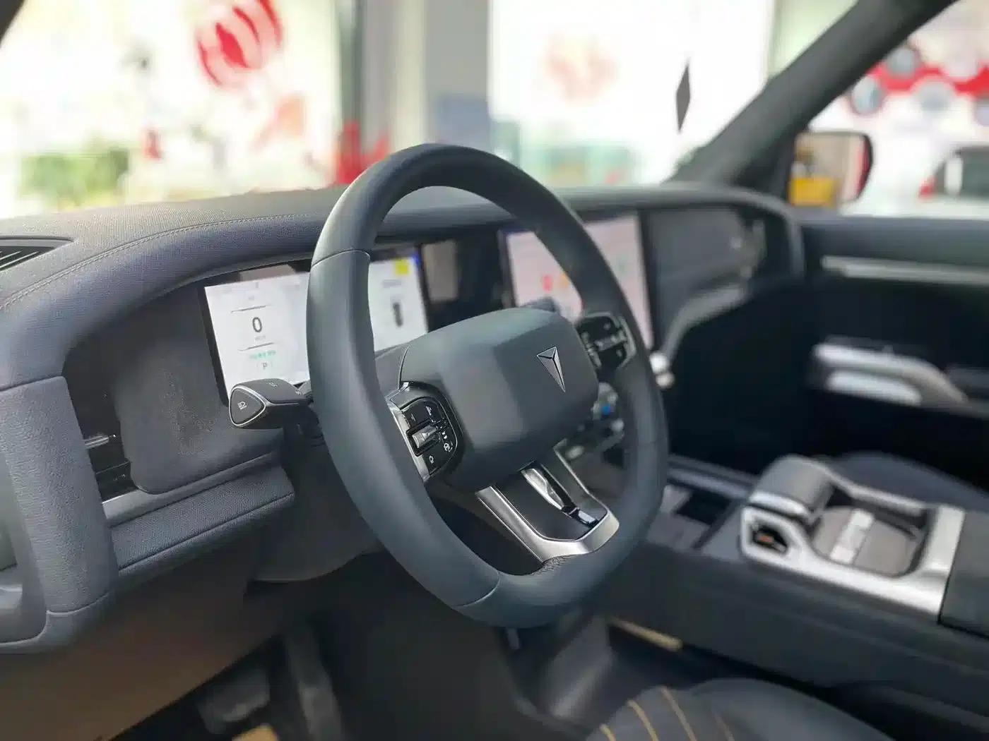 Dark Blue G318 2024 Model, 4WD Air Suspension Version — миниатюра 4