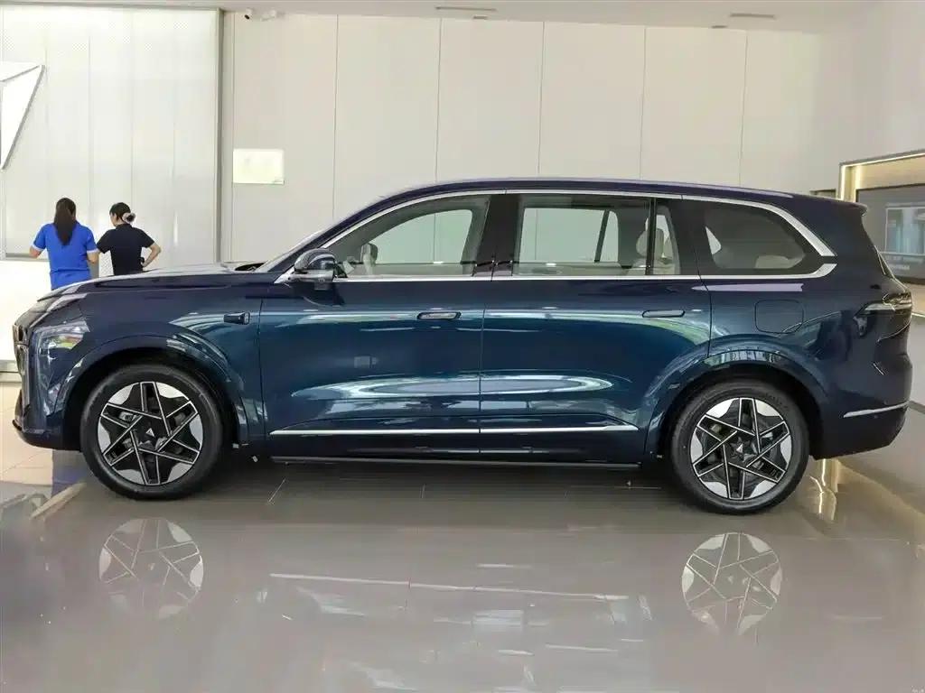Deep Blue S09 2025 Model, Rear-Wheel Drive Ultra+ — миниатюра 5