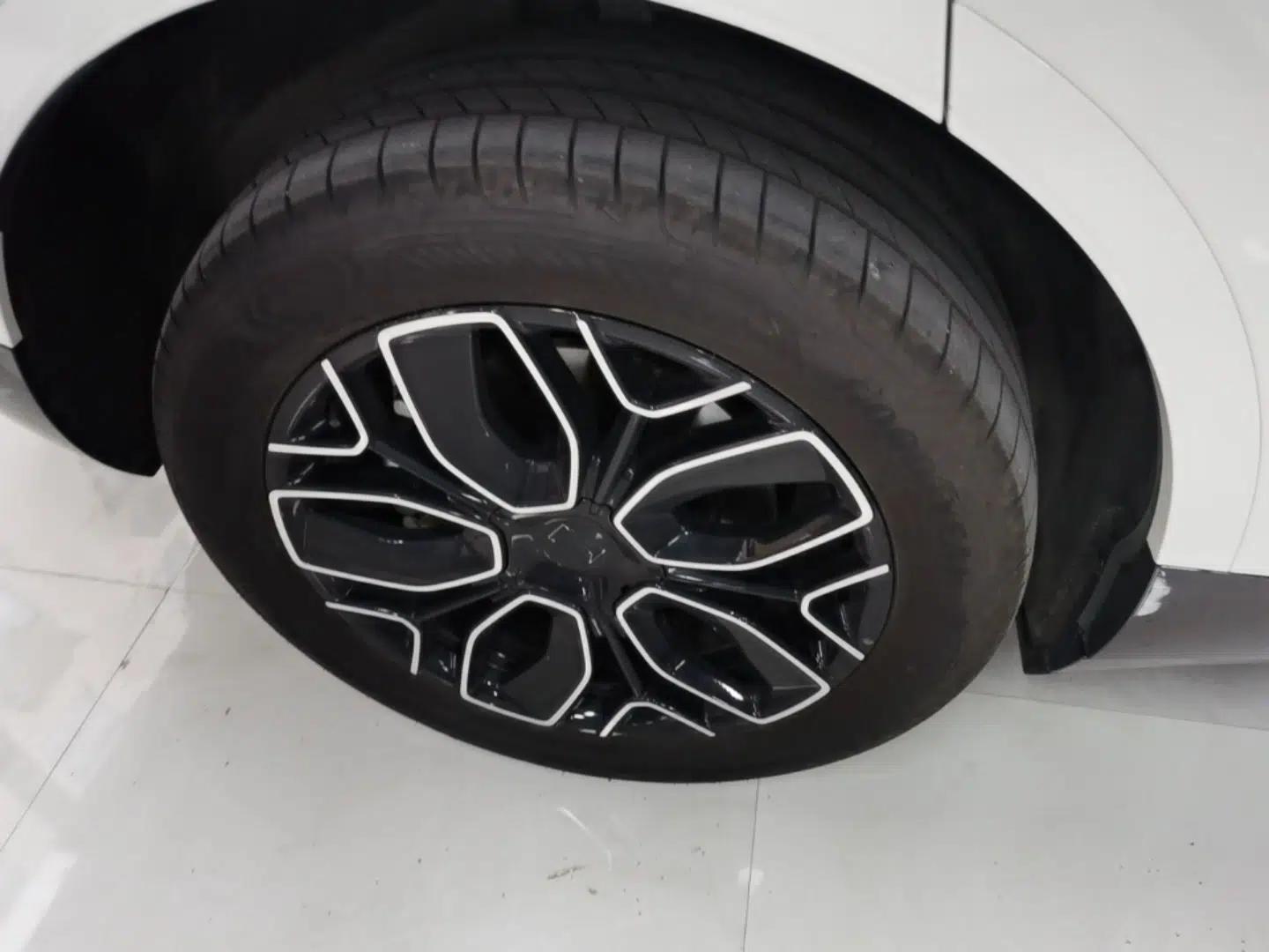 Avatr 07 2026 Ultra Pure-Electric All-Wheel-Drive Version — миниатюра 10