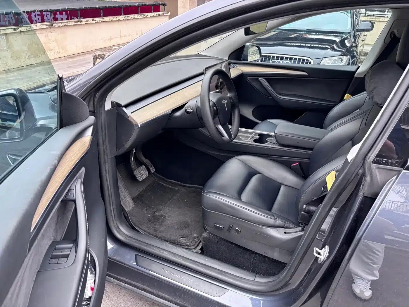 Model Y 2022 Facelift Rear-Wheel Drive Version — миниатюра 3