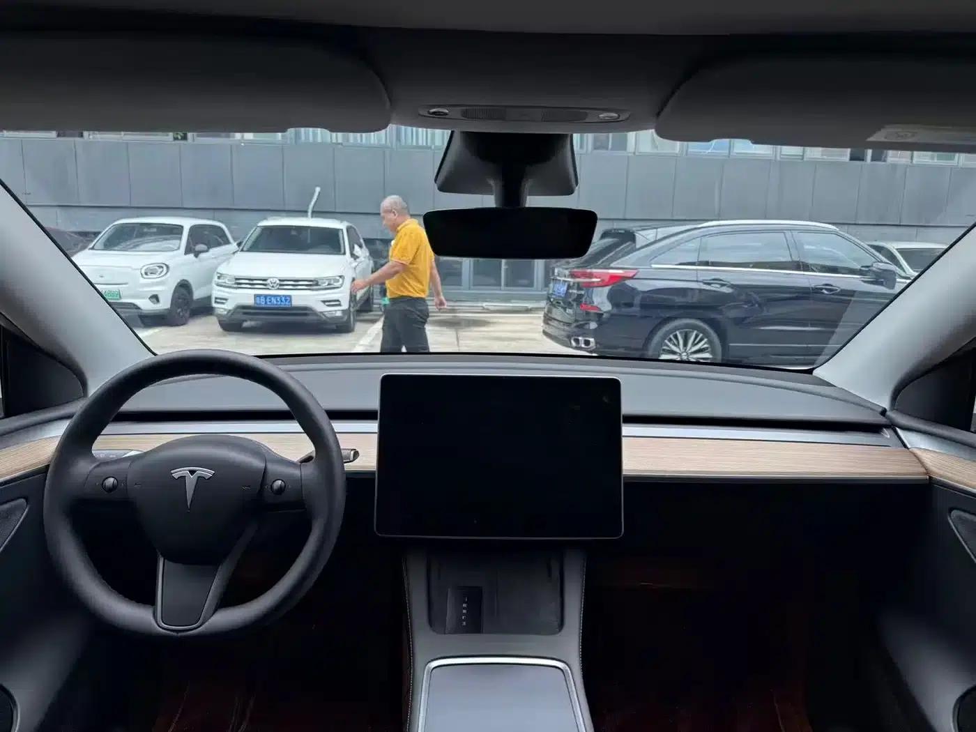 Model Y 2023 Rear-Wheel Drive — миниатюра 6