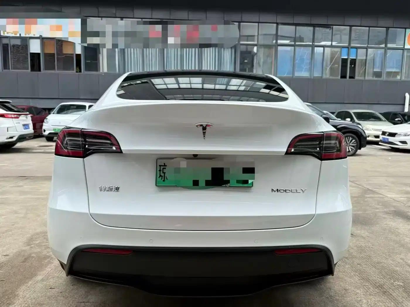 Model Y 2023 Rear-Wheel Drive — миниатюра 8