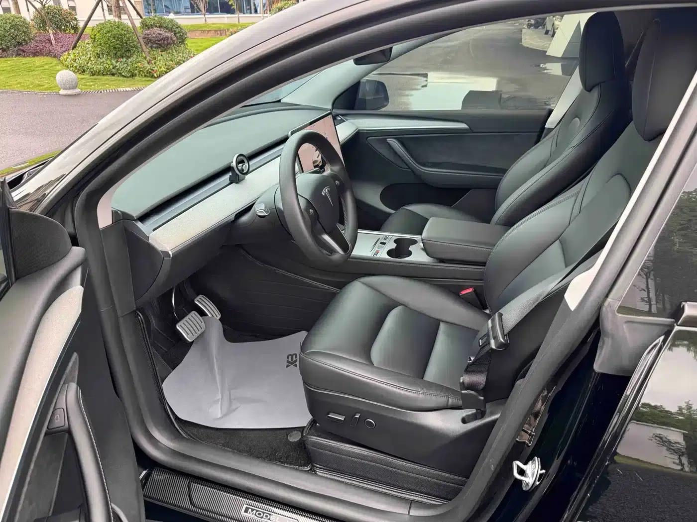 Model Y 2023 Long Range All-Wheel Drive — миниатюра 4