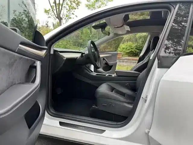 Model Y 2021 Standard Range Rear-Wheel Drive — миниатюра 4