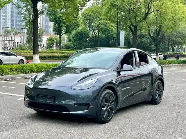 Model Y 2024 Rear-Wheel Drive