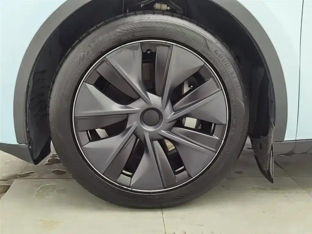 Model Y 2023 Rear-Wheel Drive — миниатюра 17