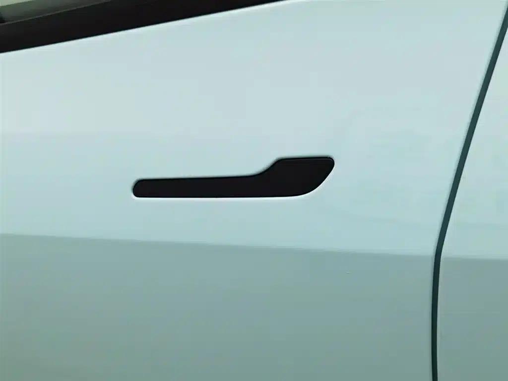 Model Y 2023 Rear-Wheel Drive — миниатюра 18
