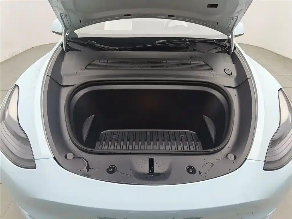 Model Y 2023 Rear-Wheel Drive — миниатюра 6