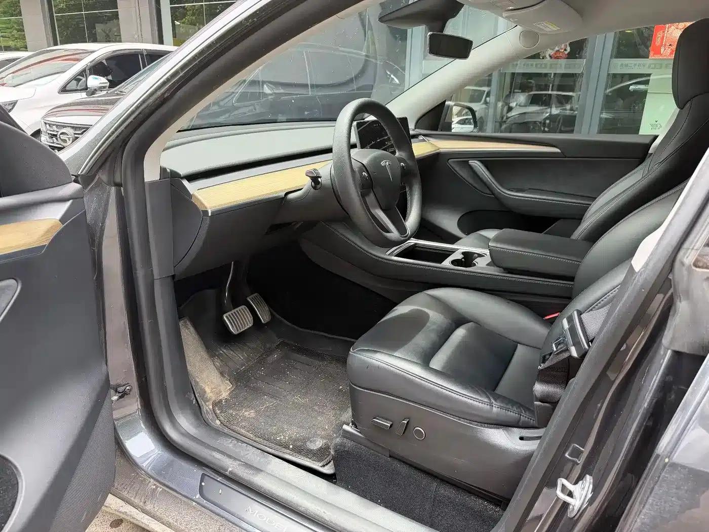 Model Y 2022 Facelift Rear-Wheel Drive Version — миниатюра 3