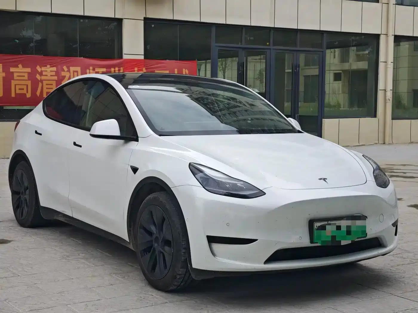 Model Y 2022 Rear-Wheel Drive — миниатюра 3