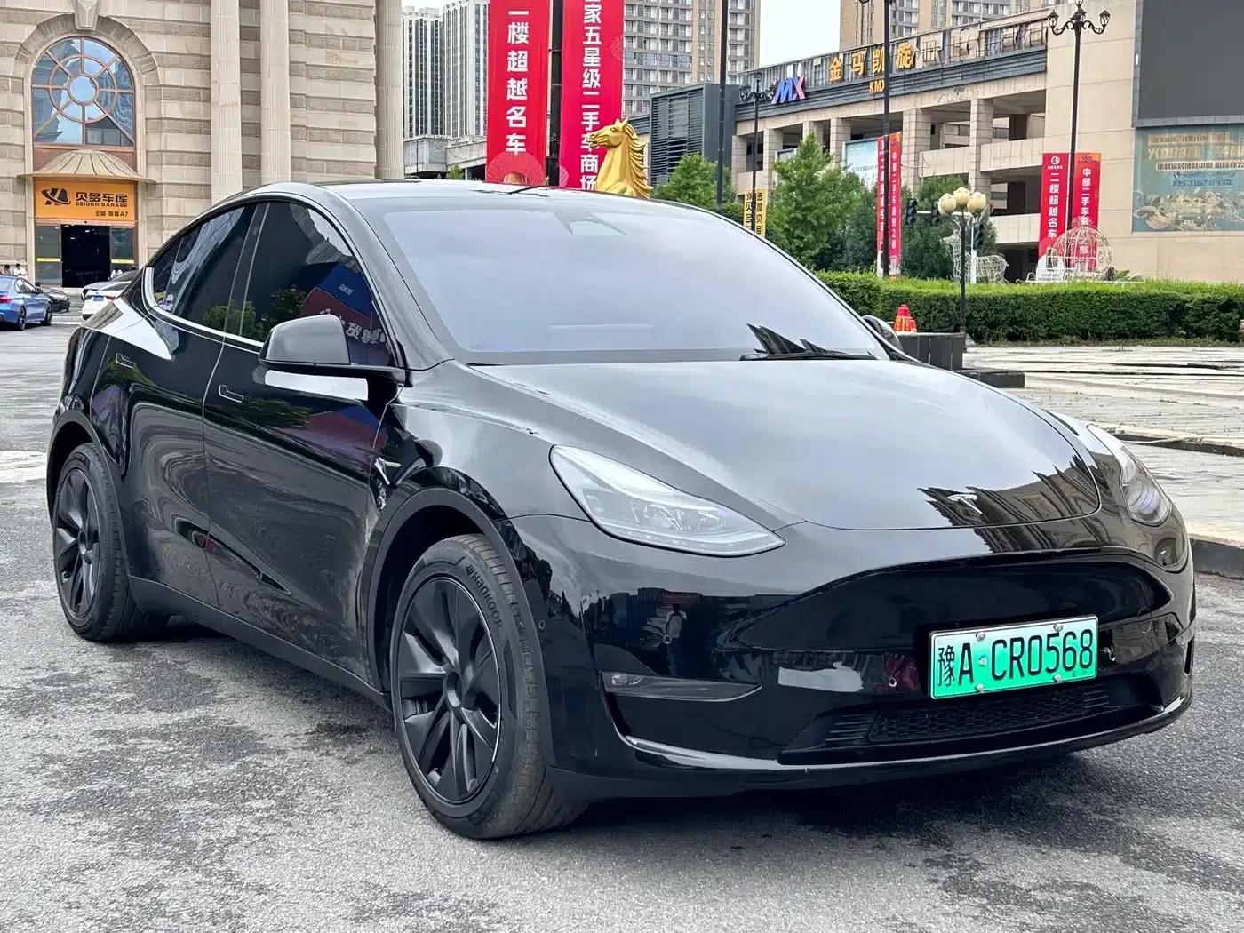 Model Y 2023 Long Range All-Wheel Drive — миниатюра 3