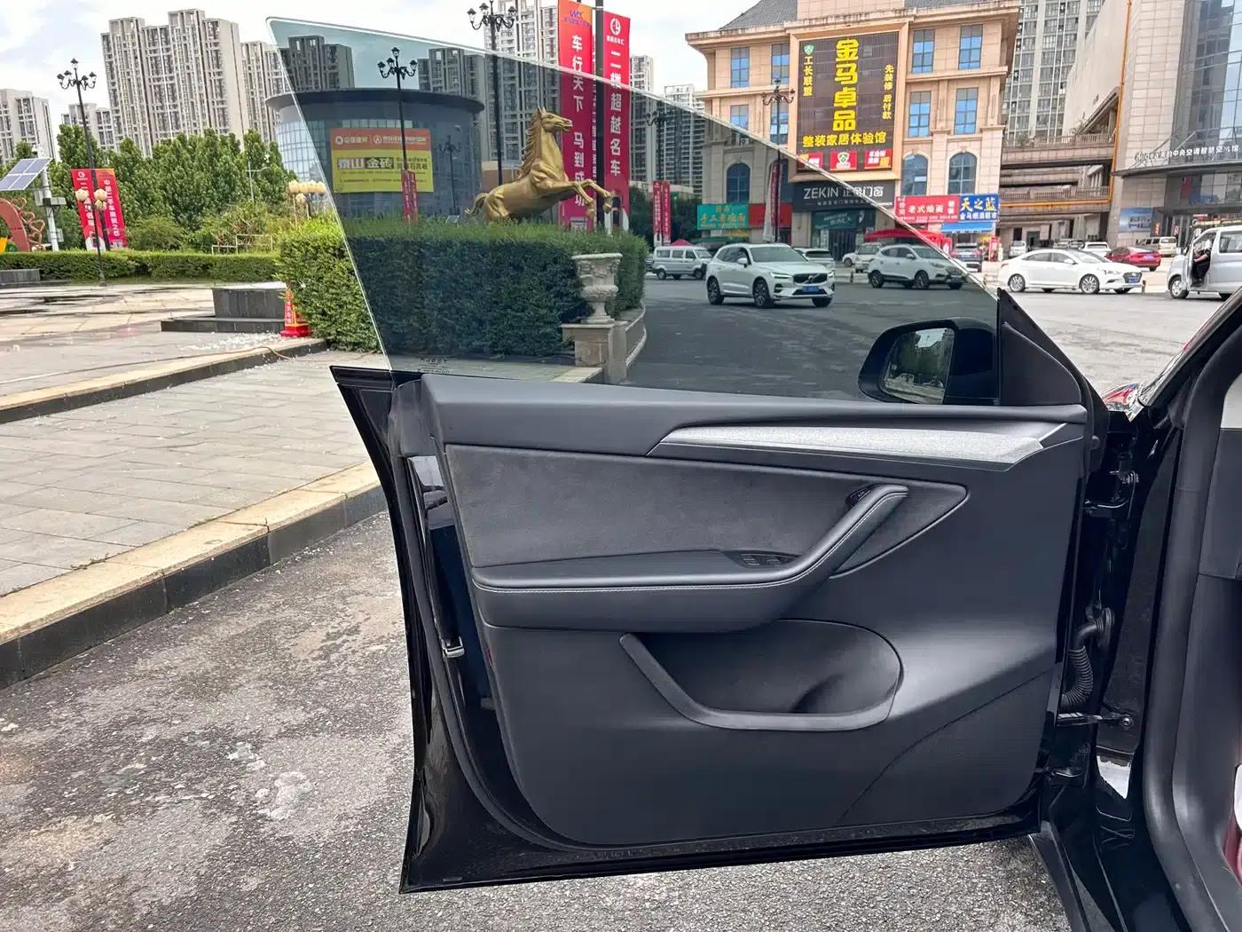Model Y 2023 Long Range All-Wheel Drive — миниатюра 4