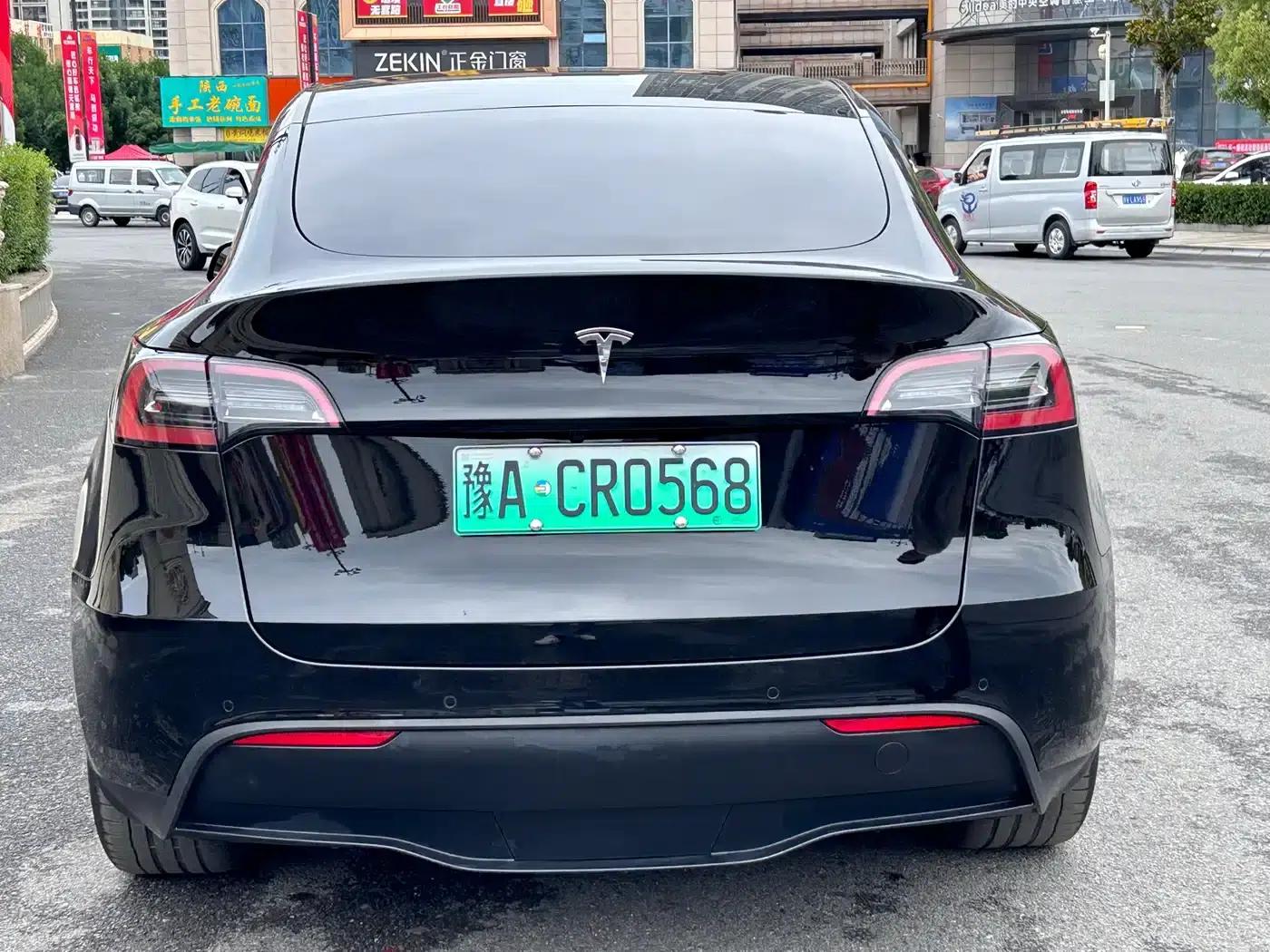 Model Y 2023 Long Range All-Wheel Drive — миниатюра 8