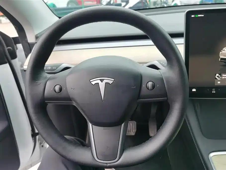 Model Y 2022 Facelift Long Range All-Wheel Drive Version — миниатюра 15