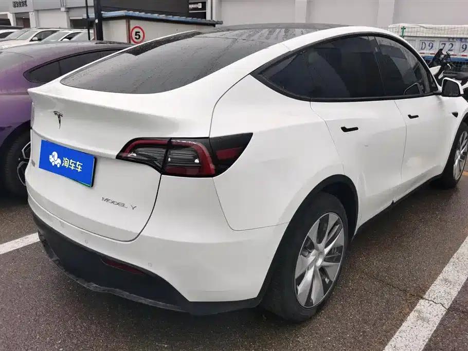 Model Y 2022 Facelift Long Range All-Wheel Drive Version — миниатюра 3