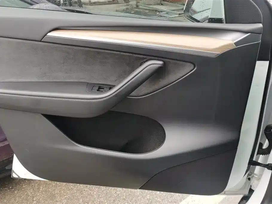 Model Y 2022 Facelift Long Range All-Wheel Drive Version — миниатюра 7