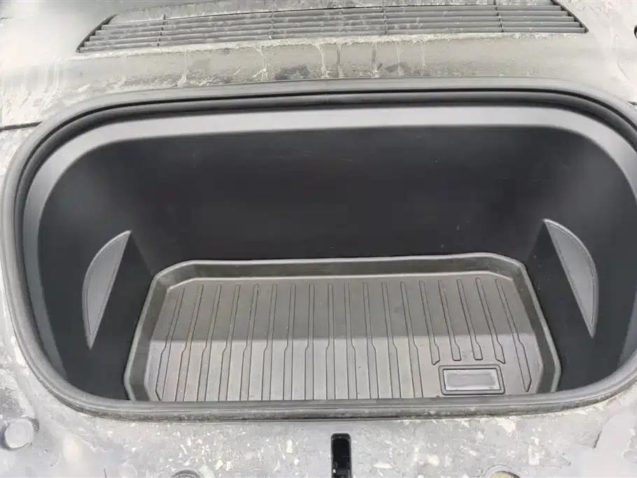 Model Y 2022 Facelift Long Range All-Wheel Drive Version — миниатюра 10