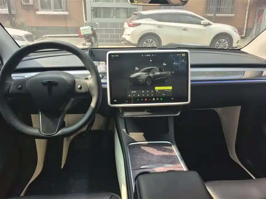 Model Y 2024 Rear-Wheel Drive — миниатюра 12
