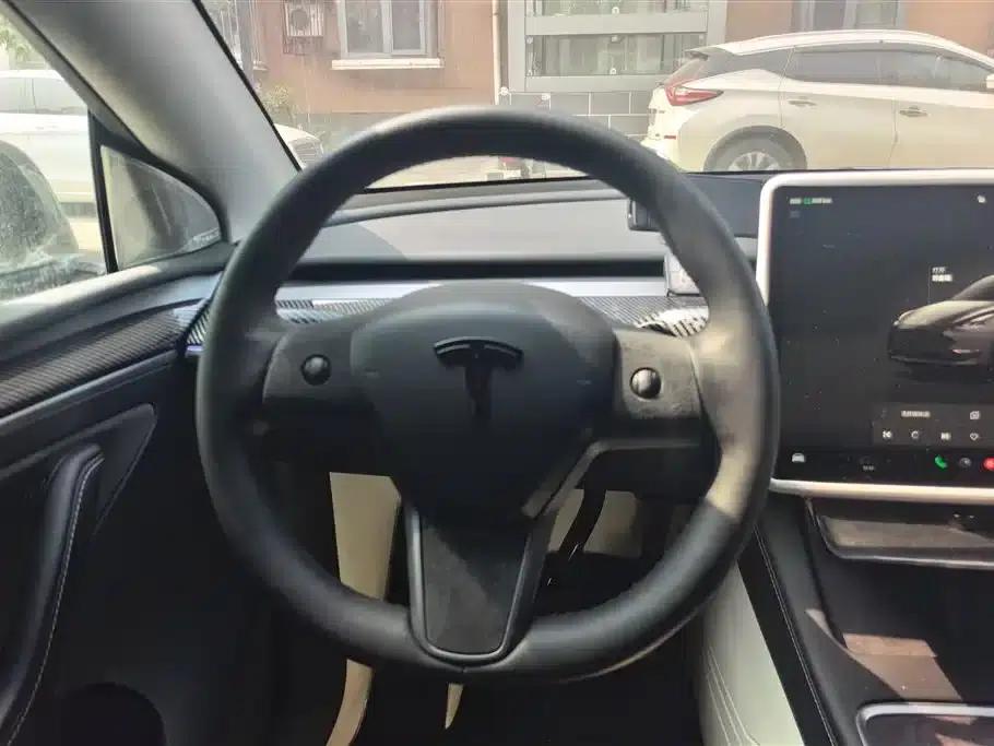 Model Y 2024 Rear-Wheel Drive — миниатюра 15