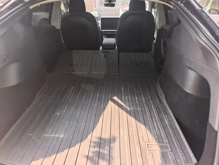 Model Y 2024 Rear-Wheel Drive — миниатюра 4