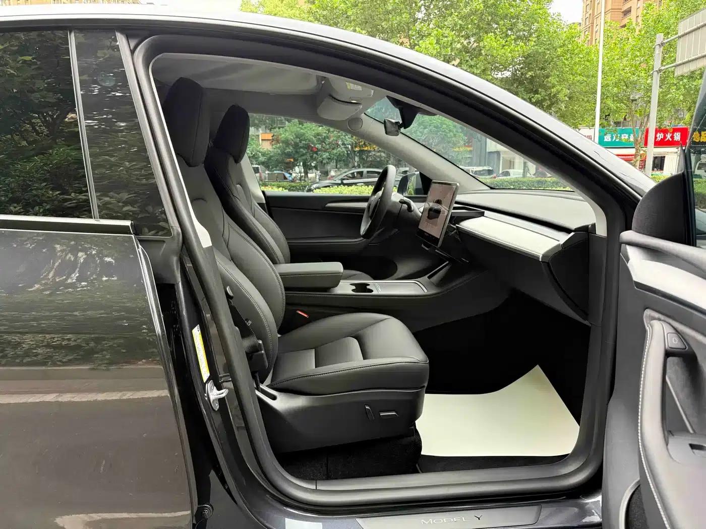 Model Y 2024 Rear-Wheel Drive — миниатюра 11