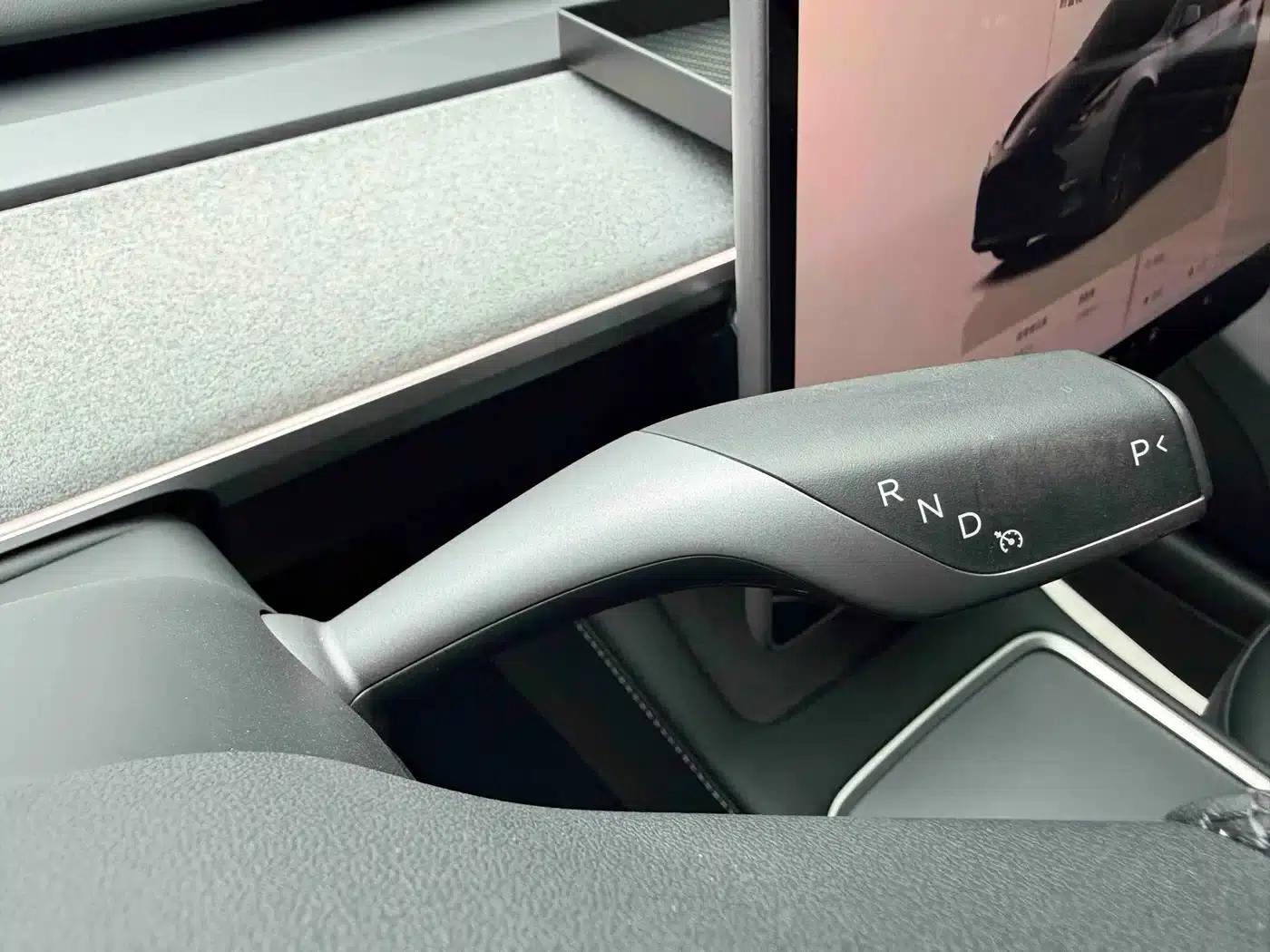 Model Y 2024 Rear-Wheel Drive — миниатюра 17