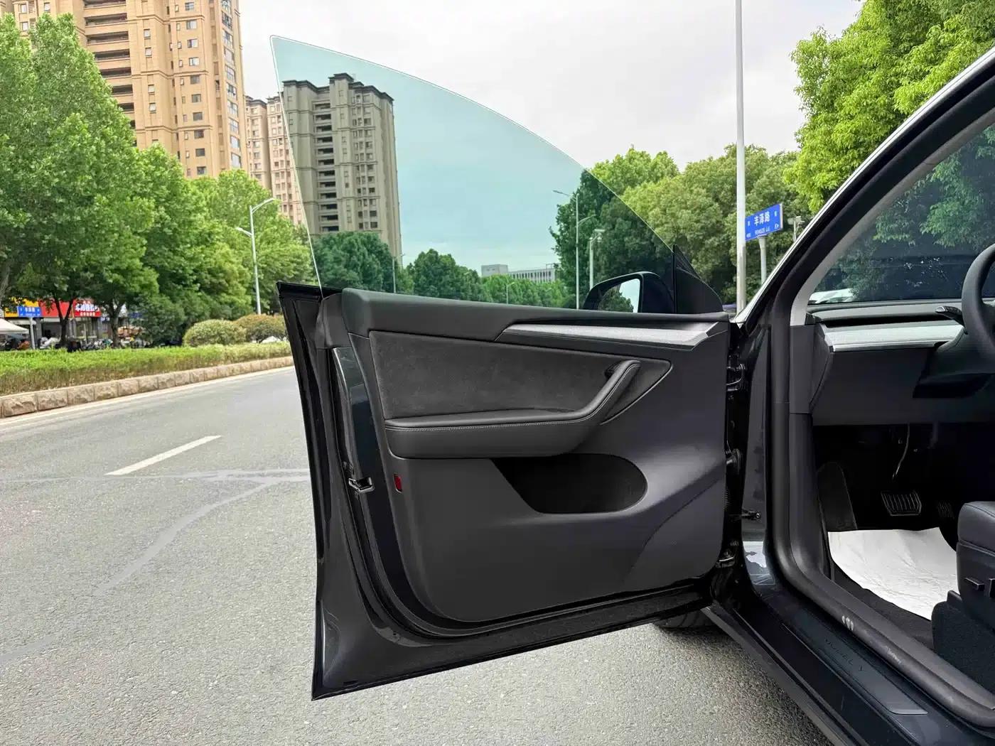 Model Y 2024 Rear-Wheel Drive — миниатюра 6