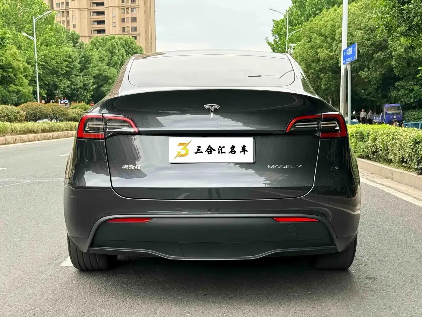 Model Y 2024 Rear-Wheel Drive — миниатюра 9