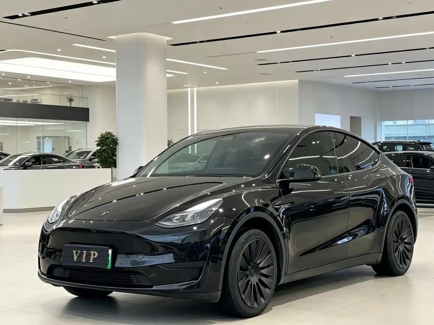 Model Y 2023 Rear-Wheel Drive — миниатюра 1