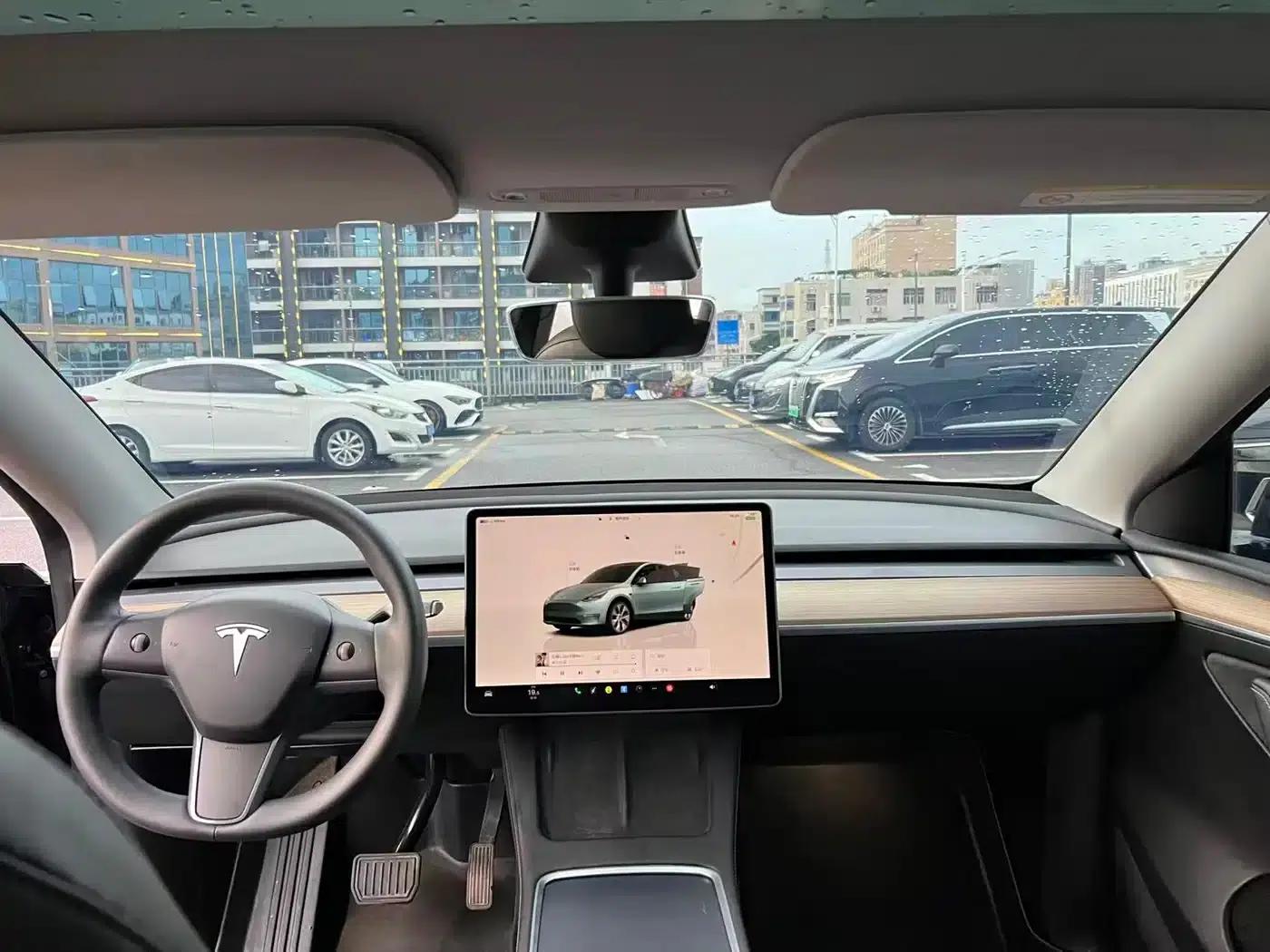 Model Y 2023 Rear-Wheel Drive — миниатюра 5