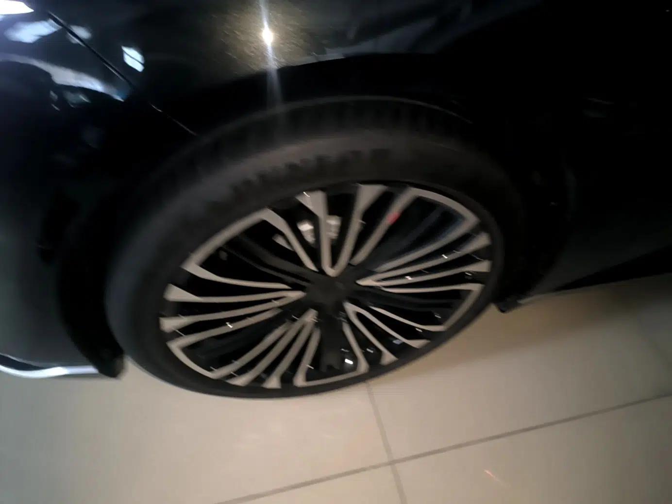 Avatr 12 2024 650 Three-Laser Four-Wheel Drive Performance Edition — миниатюра 8
