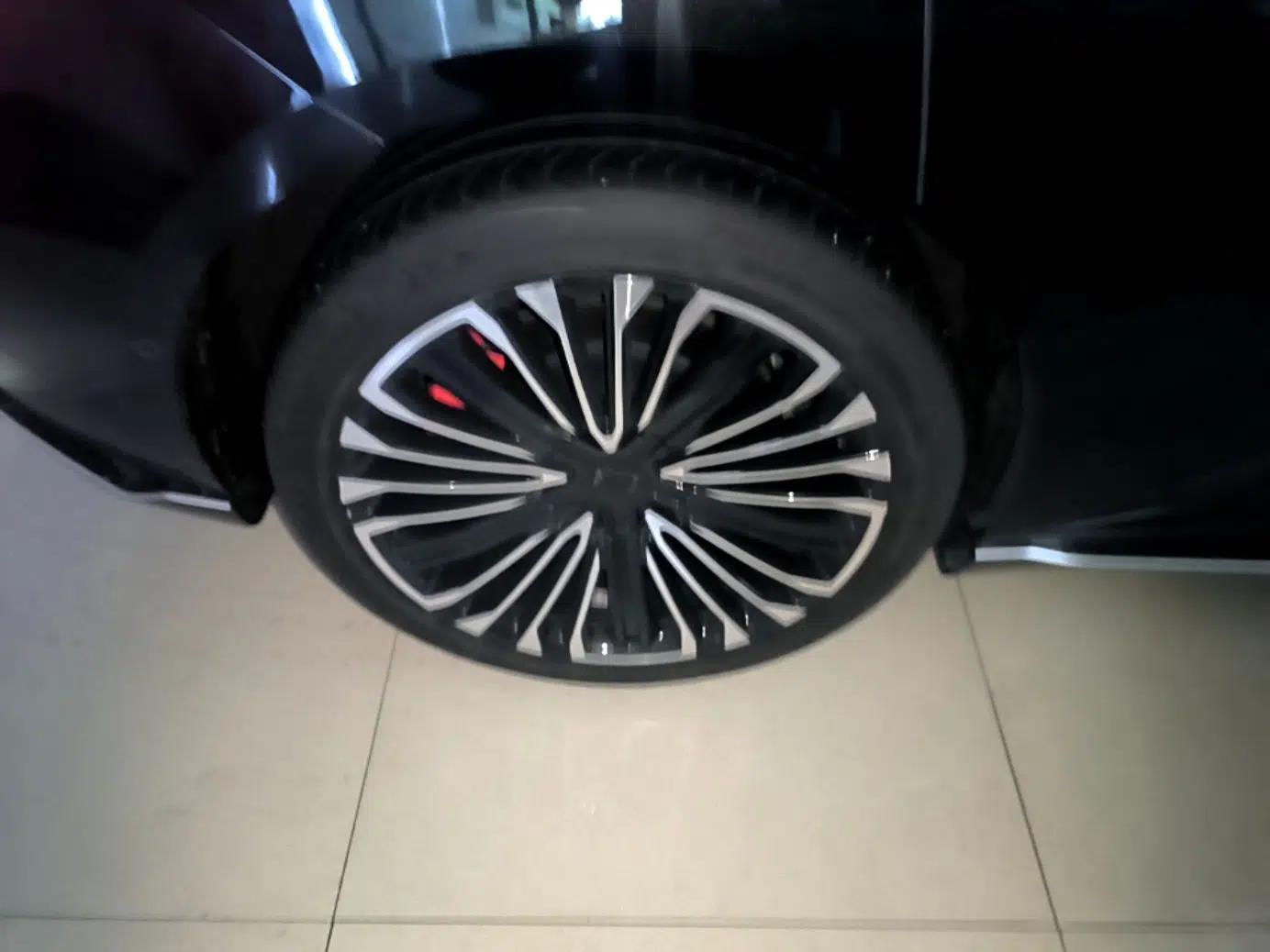 Avatr 12 2024 650 Three-Laser Four-Wheel Drive Performance Edition — миниатюра 10