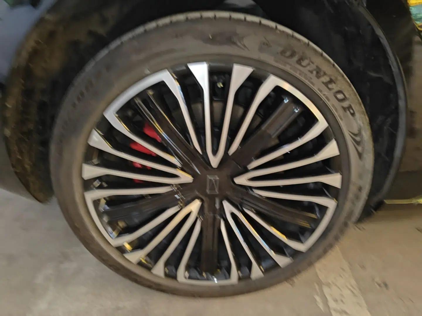 Avatr 12 2025 Updated Ultra All-Electric Four-Wheel Drive — миниатюра 10