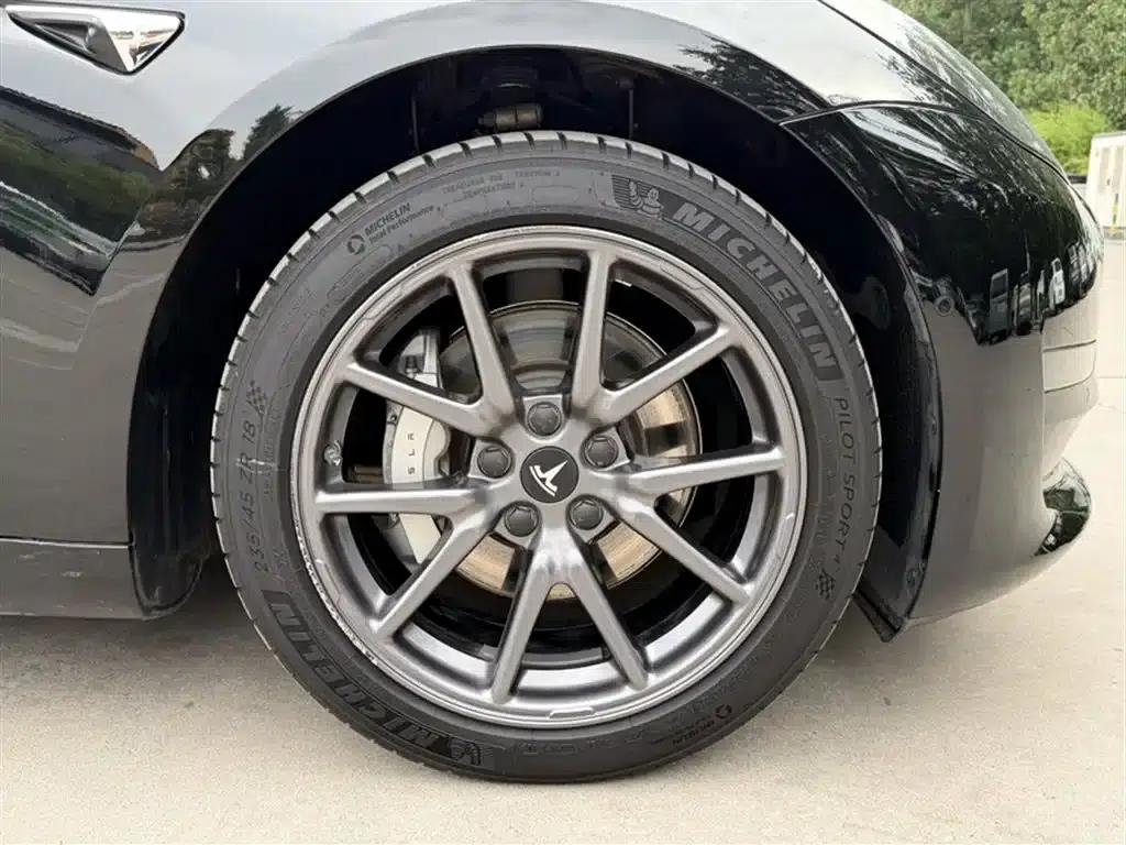 Imported 2019 Model 3 Long Range Rear-Wheel Drive — миниатюра 17