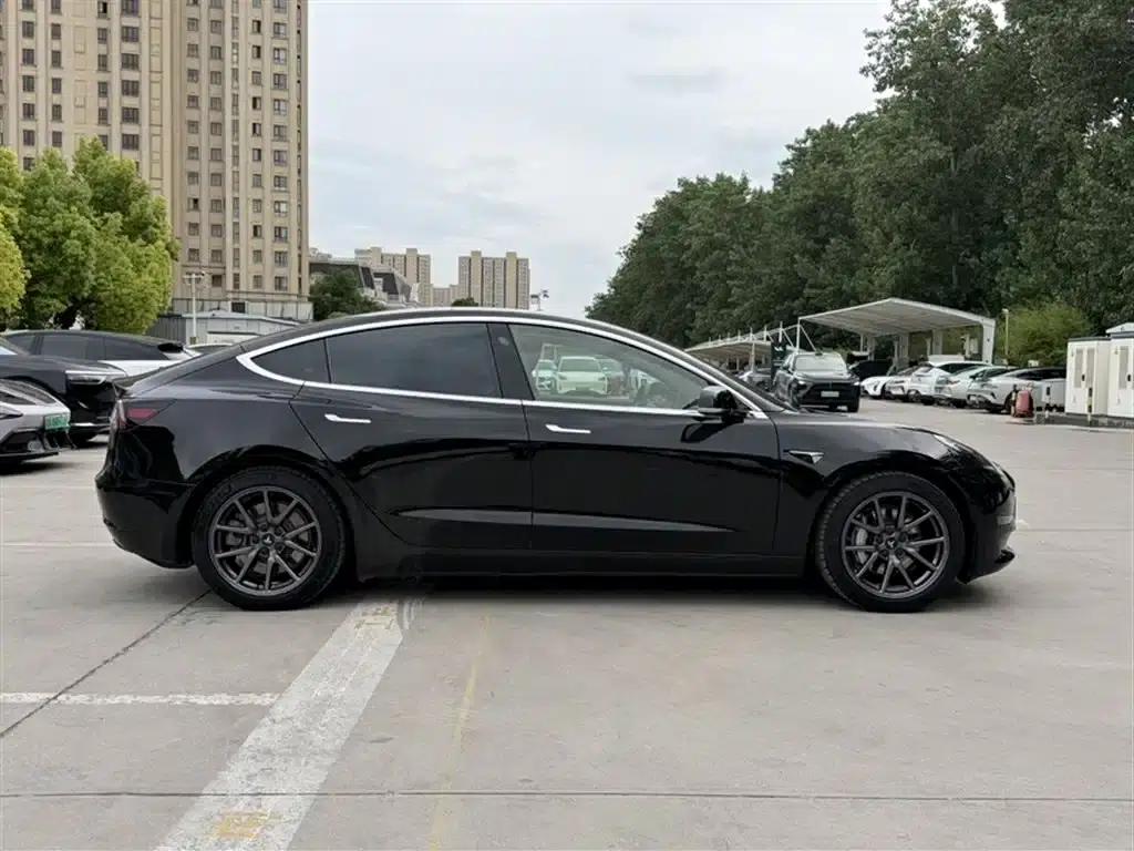 Imported 2019 Model 3 Long Range Rear-Wheel Drive — миниатюра 22