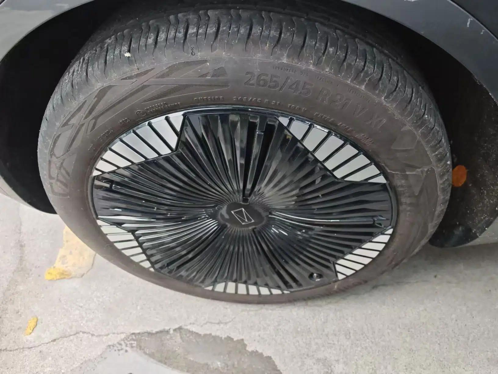 Avatr 11 2023 Harmony 90-degree Rear-wheel Drive Edition — миниатюра 8
